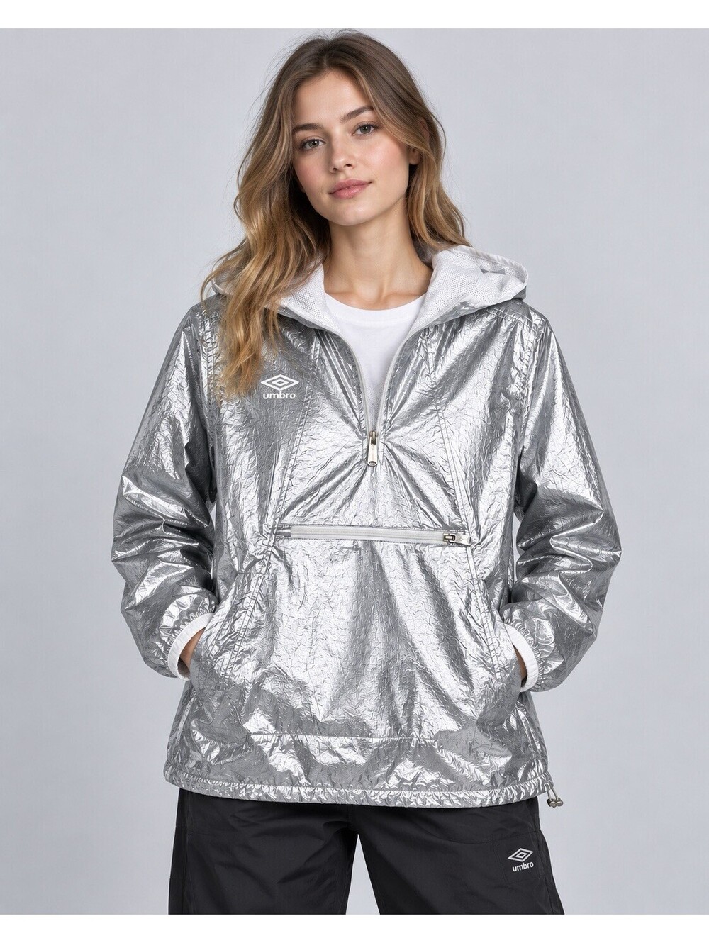 Umbro Premier Women’s S Silver Metallic Hooded 1/4 Zip Windbreaker UUL1UAY2 NWT